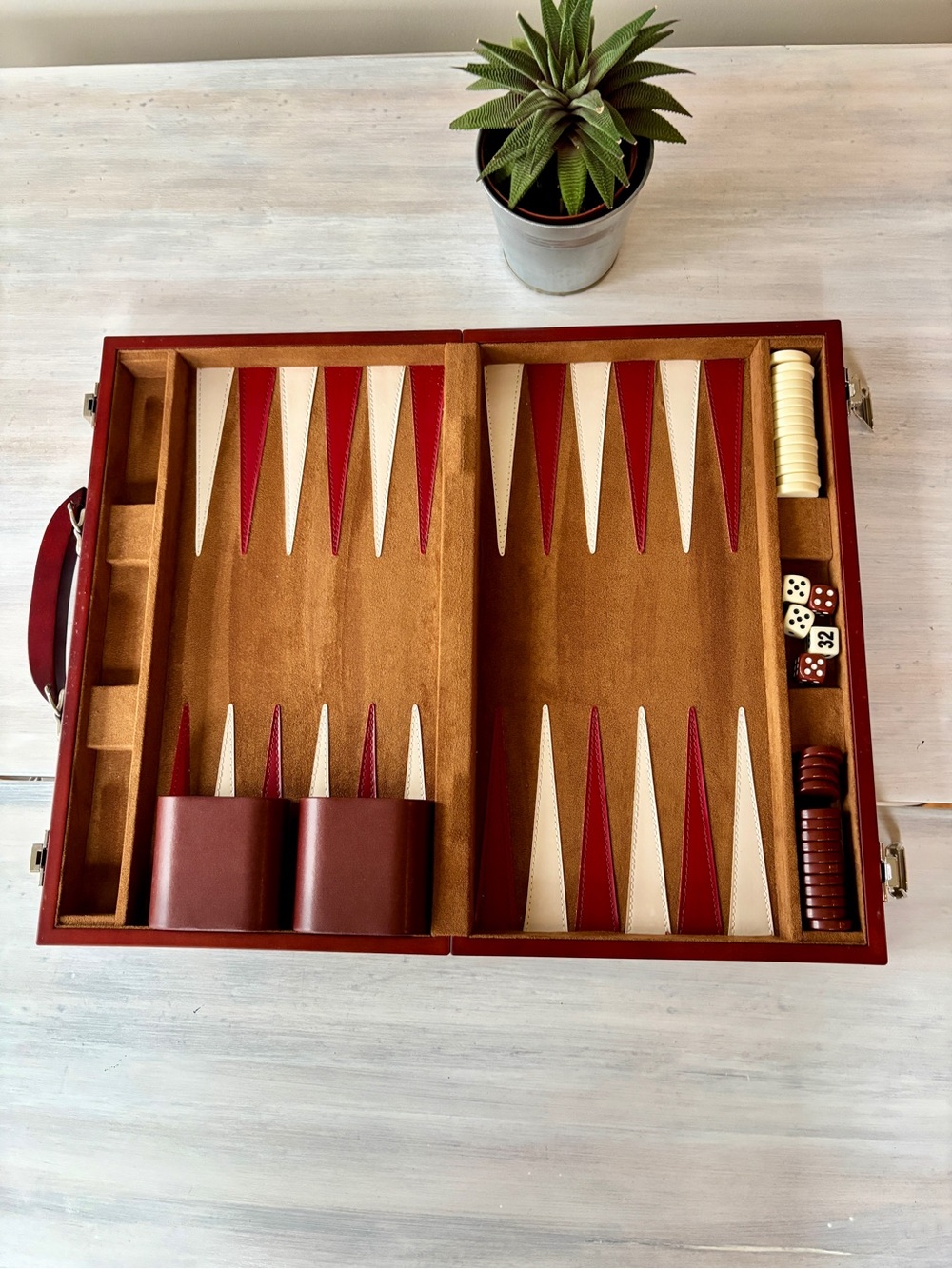 Unibank Backgammon Set Complete Game in Portable Faux Wood Case.